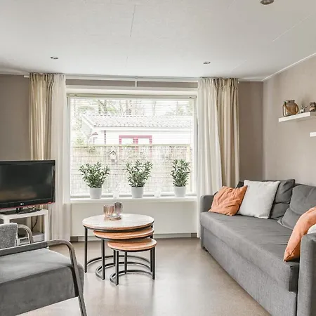 Ruime Luxe 4 Persoons Midden Op De Veluwe Hoenderloo