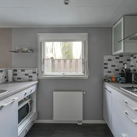 Ruime Luxe 4 Persoons Midden Op De Veluwe Hoenderloo