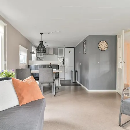 Ruime Luxe 4 Persoons Midden Op De Veluwe * Hoenderloo