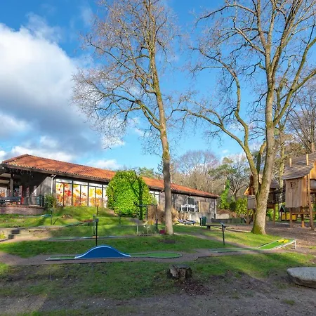 Ruime Luxe 4 Persoons Midden Op De Veluwe 헨덜루