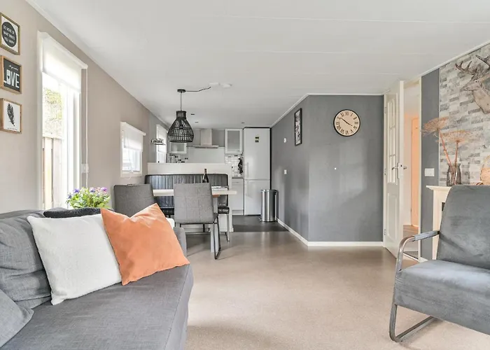 Ruime Luxe 4 Persoons Midden Op De Veluwe * Hoenderloo