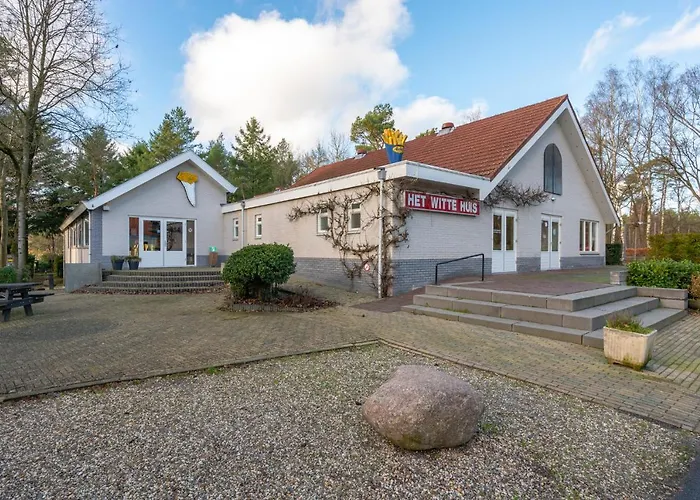 Ruime Luxe 4 Persoons Midden Op De Veluwe * Hoenderloo